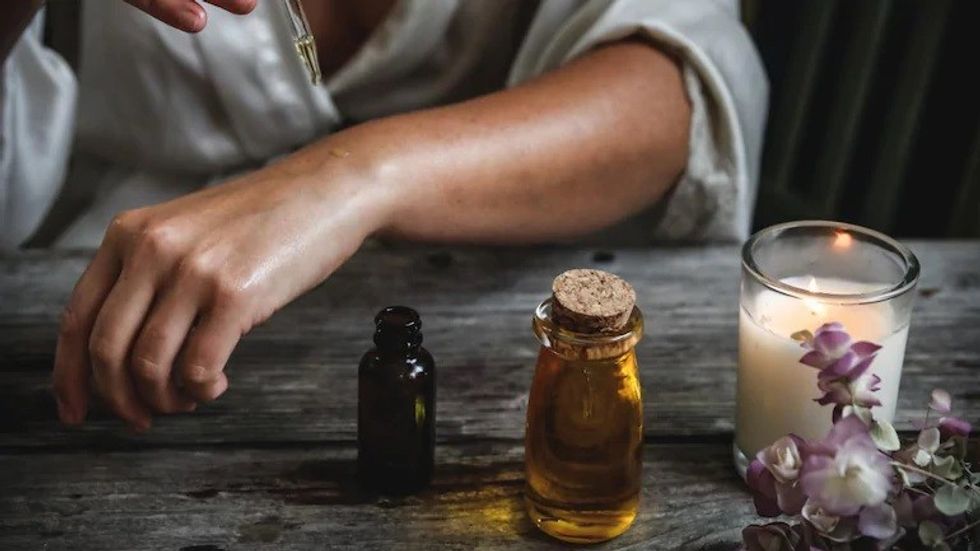 chelsea shapouri r40EYKVyutI u