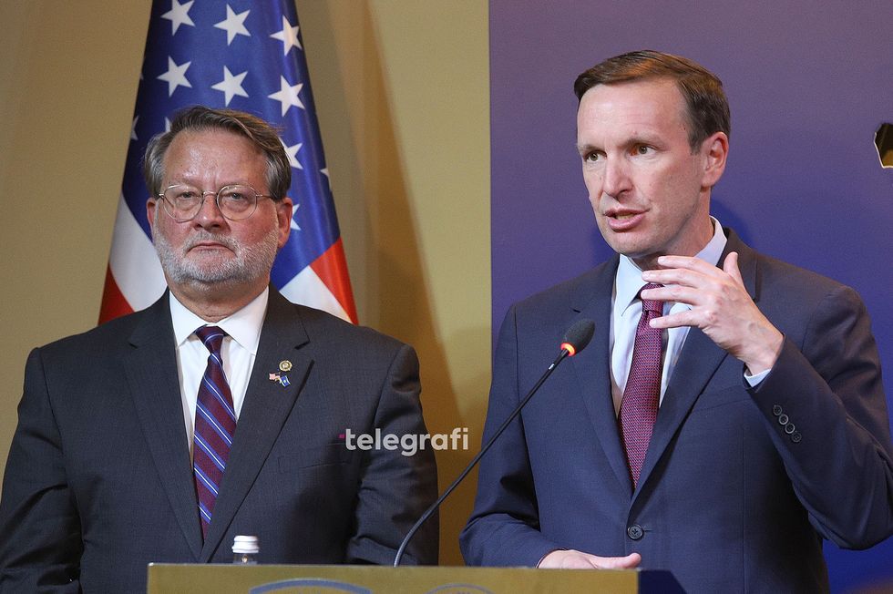 Chris Murphy dhe Gary Peters Senator amerikan foto Ridvan Slivova 5