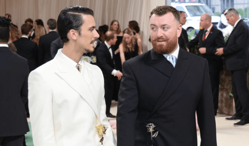 Sam Smith konfirmon fejesën me stilistin Christian Cowan pas tre vitesh lidhje