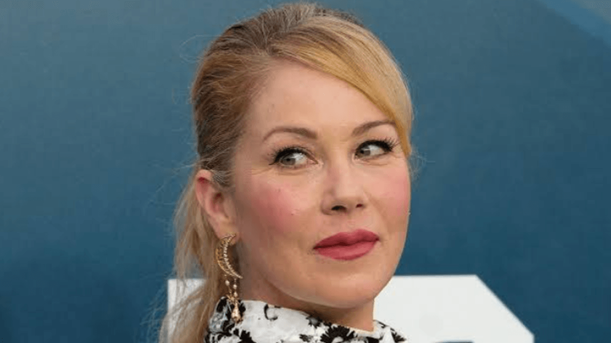 Christina Applegate lirohet nga spitali pas katër muajsh trajtimi
