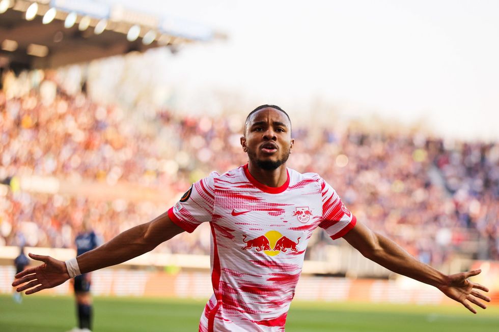 christopher nkunku vers manchester united