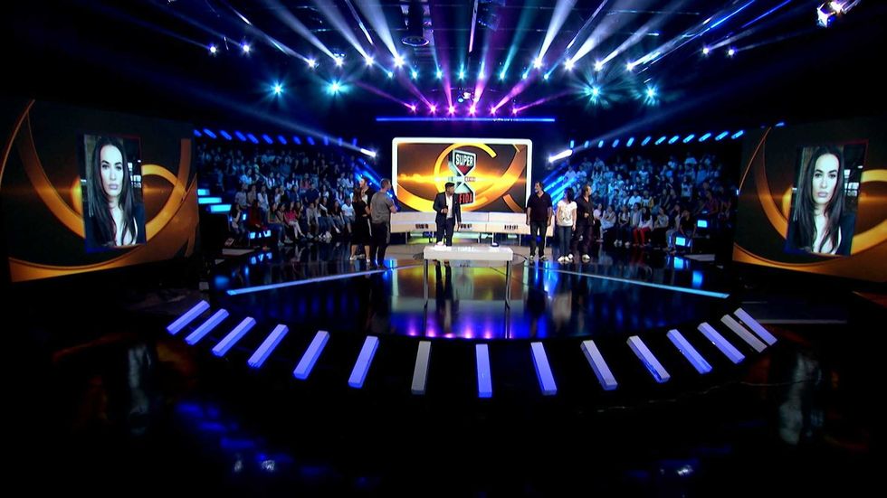 Çka ka shpija vs Aktoret ne SUPER SFIDA me Enis Ujkani 36