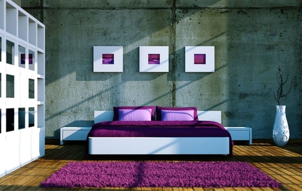 Classic-Bedroom-Concept-with-Purple-Wool-Rug-and-Decorative-Wall-Picture-Using-Purple-Bed-Linen