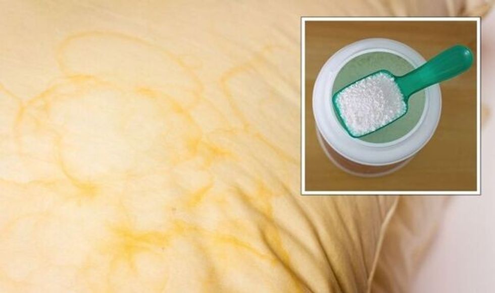 Cleaning How to remove yellow pillow stains easiest way 1616170