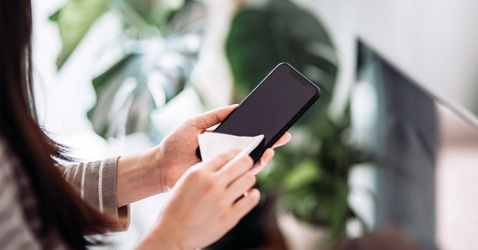 Cleaning iPhone facebook 1