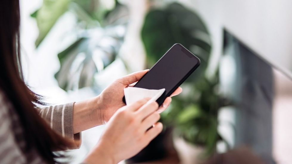 Cleaning iPhone header