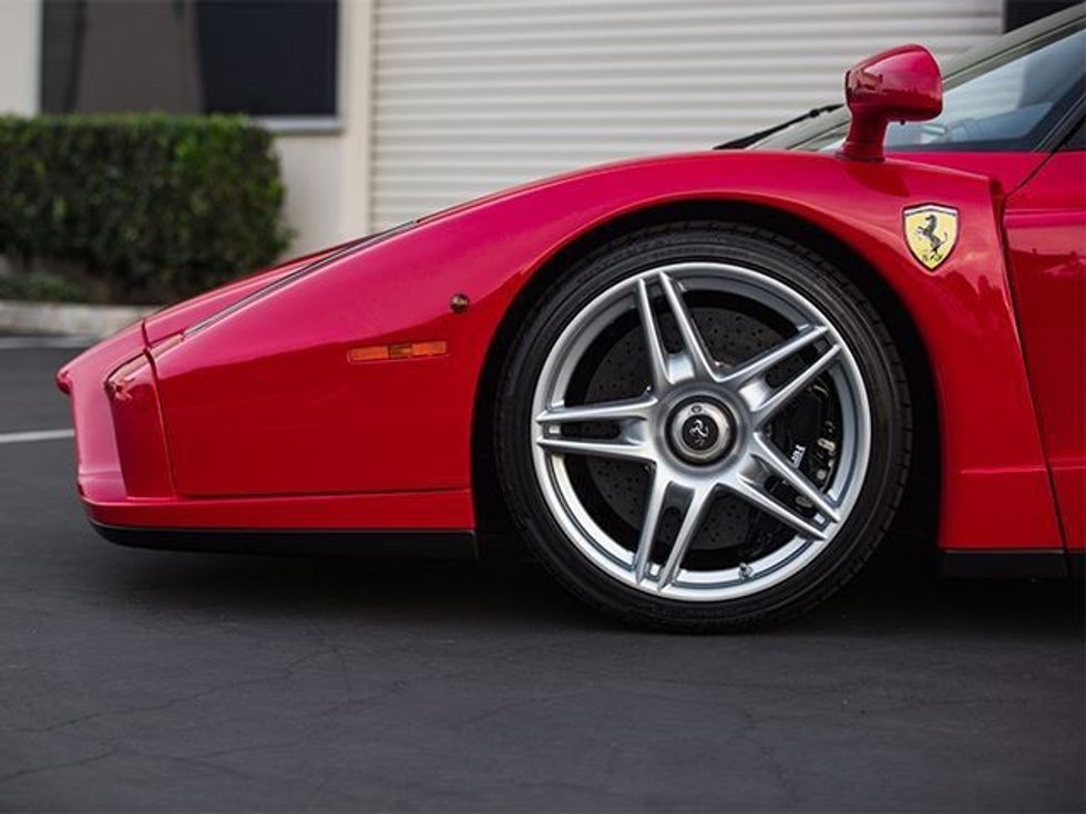 Çmimi fillestar i këtij Ferrari Enzo është tepër i lartë foto 7