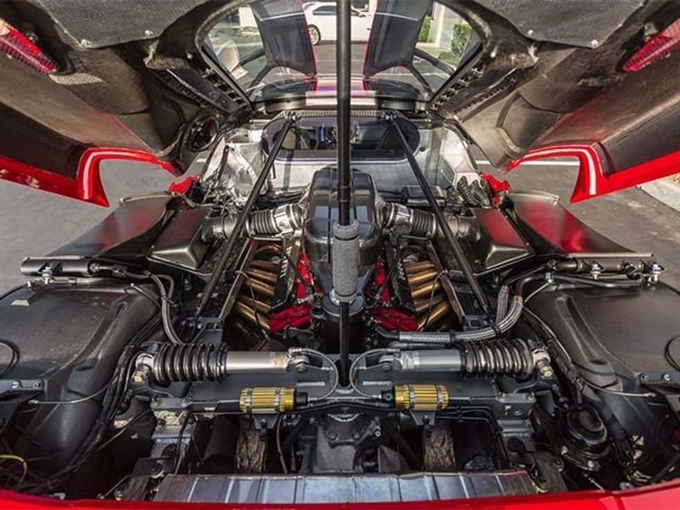 Çmimi fillestar i këtij Ferrari Enzo është tepër i lartë foto 9