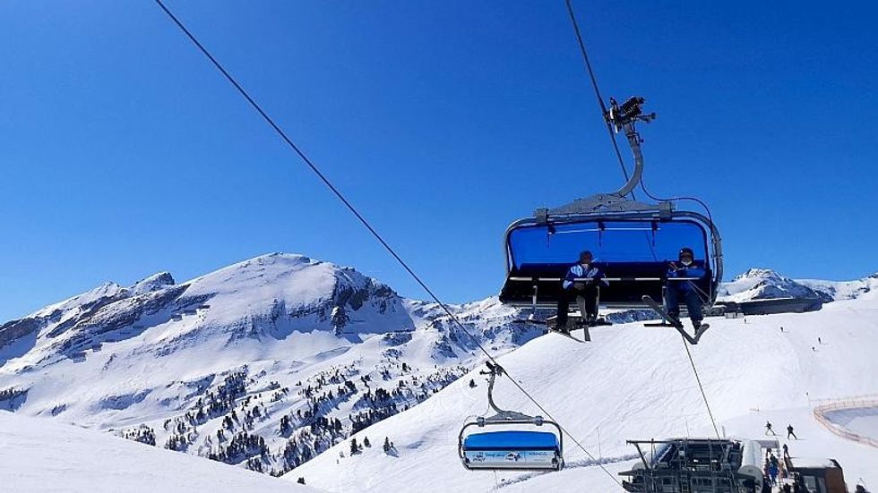 cmsv2 1f6d1f89 7d07 503f 8bae 2df5170b1aae 5563048