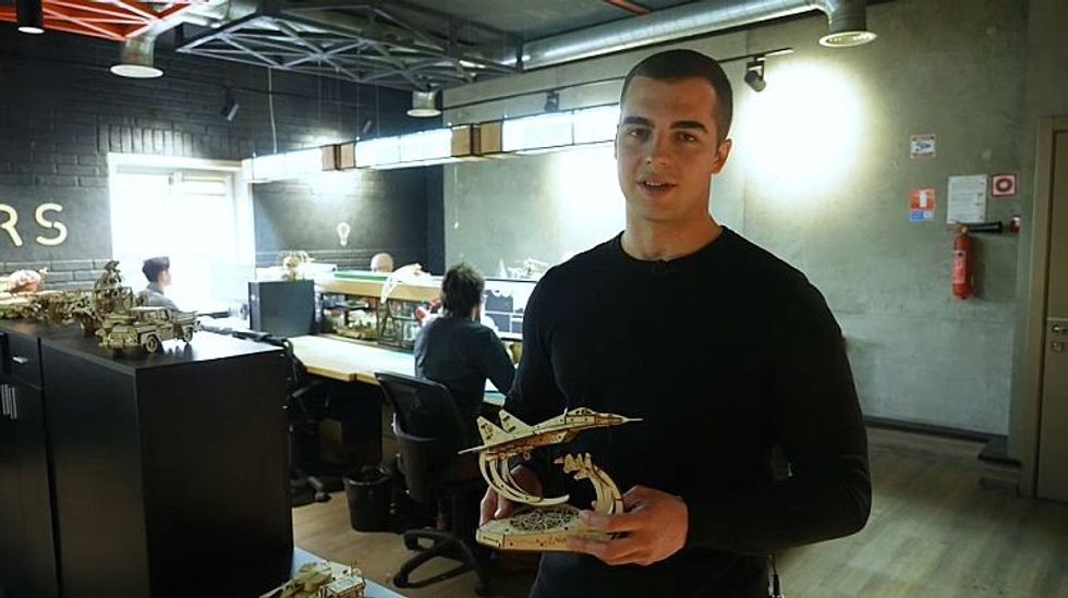 cmsv2 de036ea5 0132 5d5f 9490 0550a568d8d4 7390834