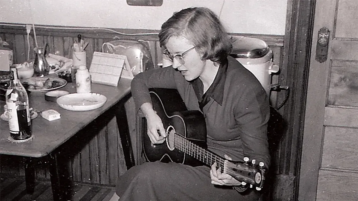 Connie Converse ishte krijuese gjeniale e muzikës folk - dhe pastaj ajo u zhduk Connie Converse ishte krijuese gjeniale e muzikës folk - dhe pastaj ajo u zhduk