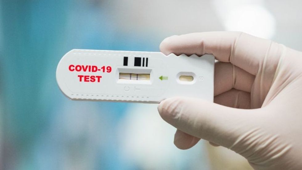 coronavirus test saliva