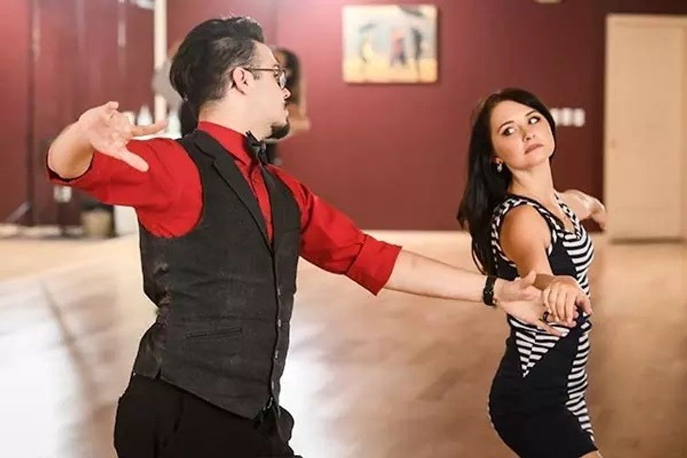 couple dancing