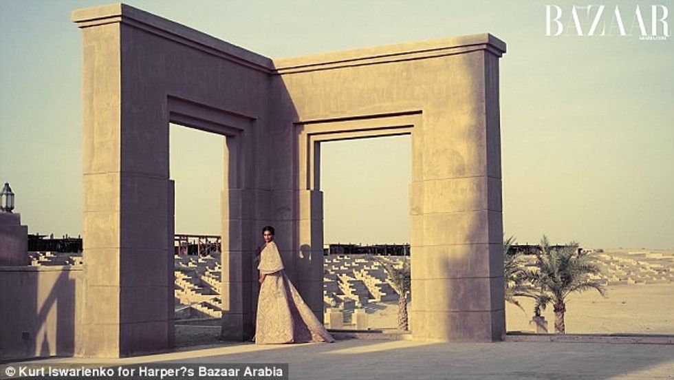 Couture mahnitese nga Arabia Saudite per te promovuar paqen ne bote foto 10