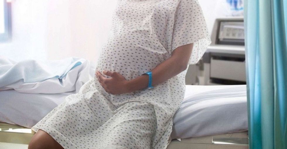 cover pregnant women with covid 19 5541312