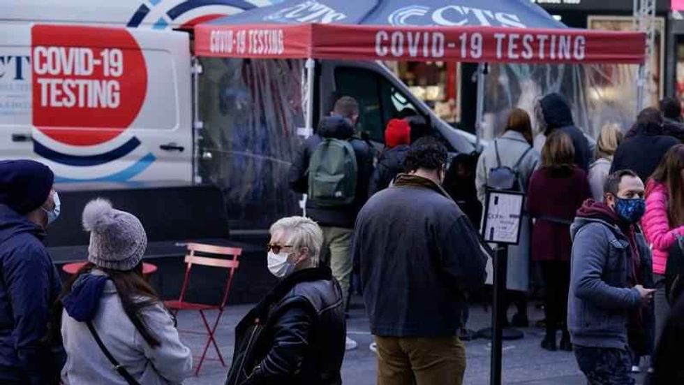 covid testing times square 12.13.21