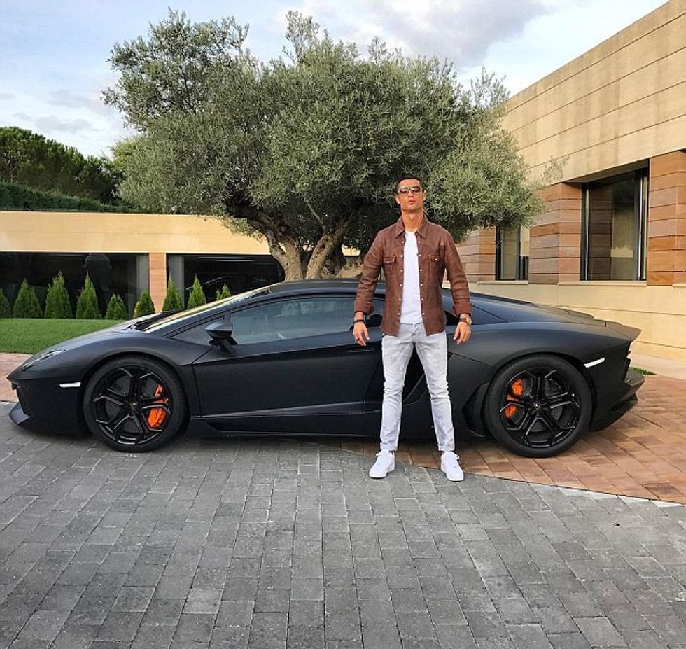 cristano ronaldo lamborghini aventador 427001789