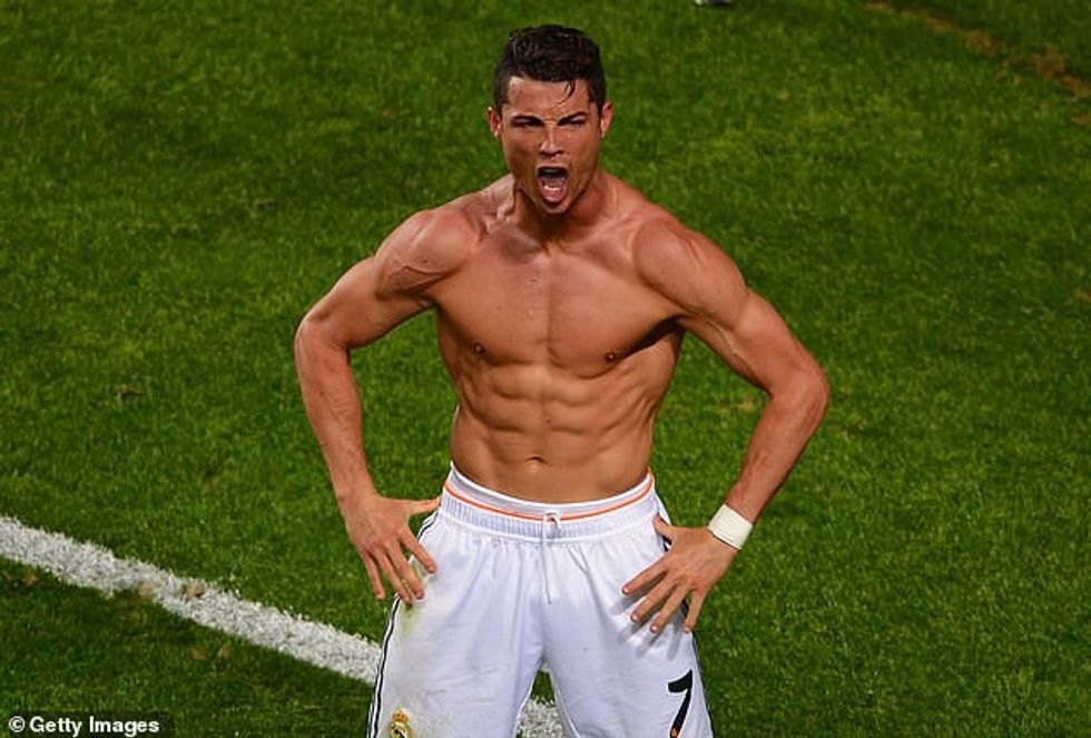 Cristiano Ronaldo shënoi 17 gola gjatë sezonit të Ligës së Kampionëve në 2013-14