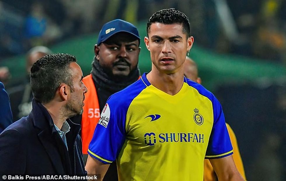 Cristiano Ronaldo u zbulua si lojtar i Al-Nassr javën e kaluar, por po pret të bëjë debutimin e tij.