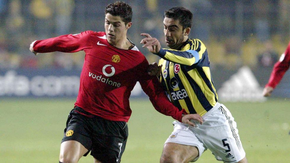 cristiano ronaldo umit ozat fenerbahce manchester united 12082004 9hcwmeqe21m11ftpnvbmfjaqx