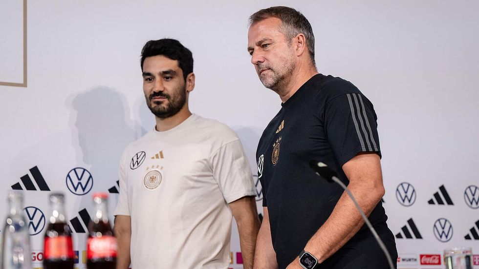 csm 290285 flick guendogan 62e44802d9