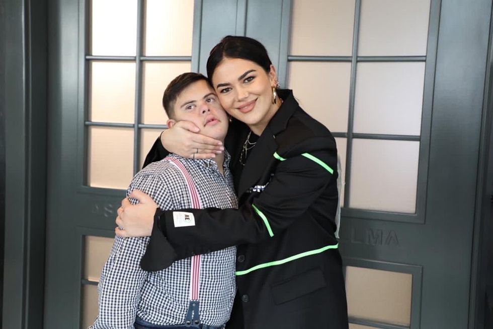 d61471c4 806b 4db5 a2a3 39f9975430ac