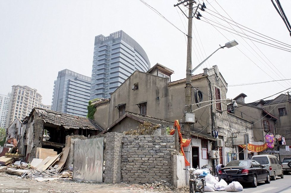 Dallimet e mëdha në vendbanime ku jetojne se bashku te pasurit dhe te varfrit foto 10