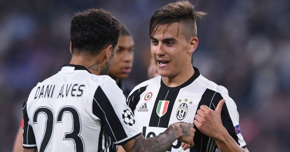 Dani Alves Pablo Dybala
