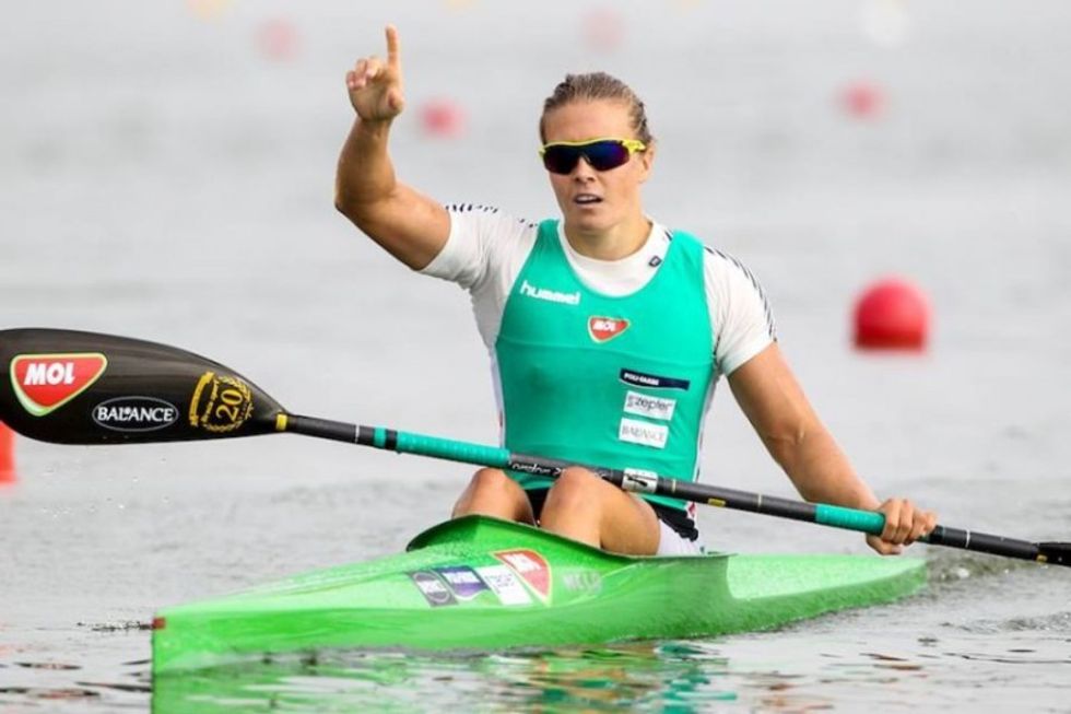 Danuta-Kozak-canoa-pagina-FB-Kozak--