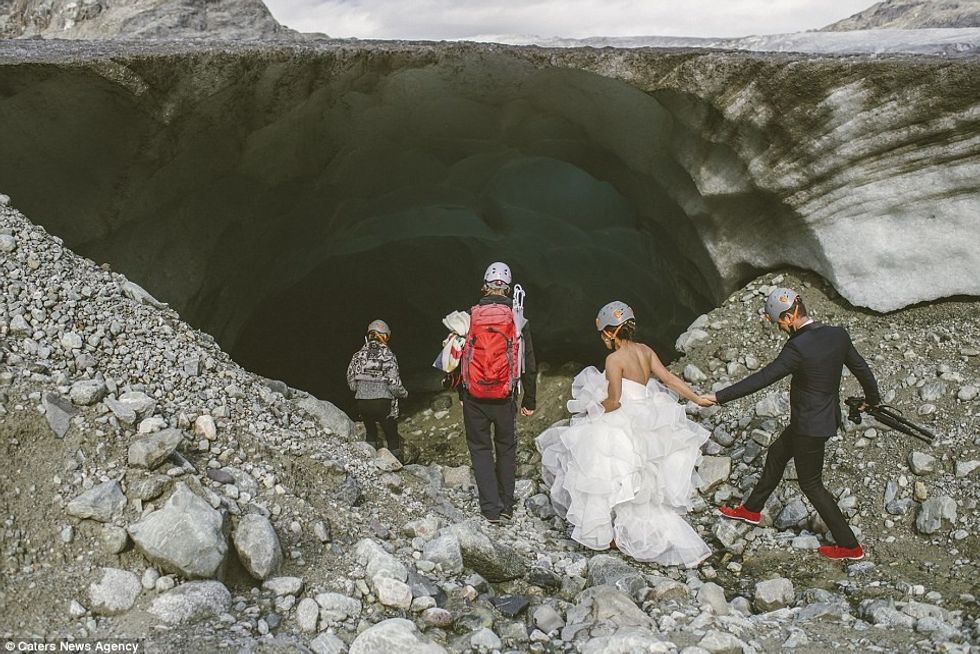 dasme-dimerore-alpinistet-kurorezohen-brenda-shpelles-se-ngrire-foto-7