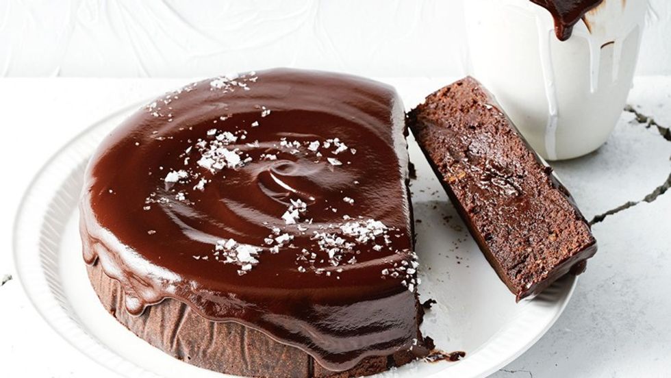 date and coconut sourdough brownie cake 127908 1