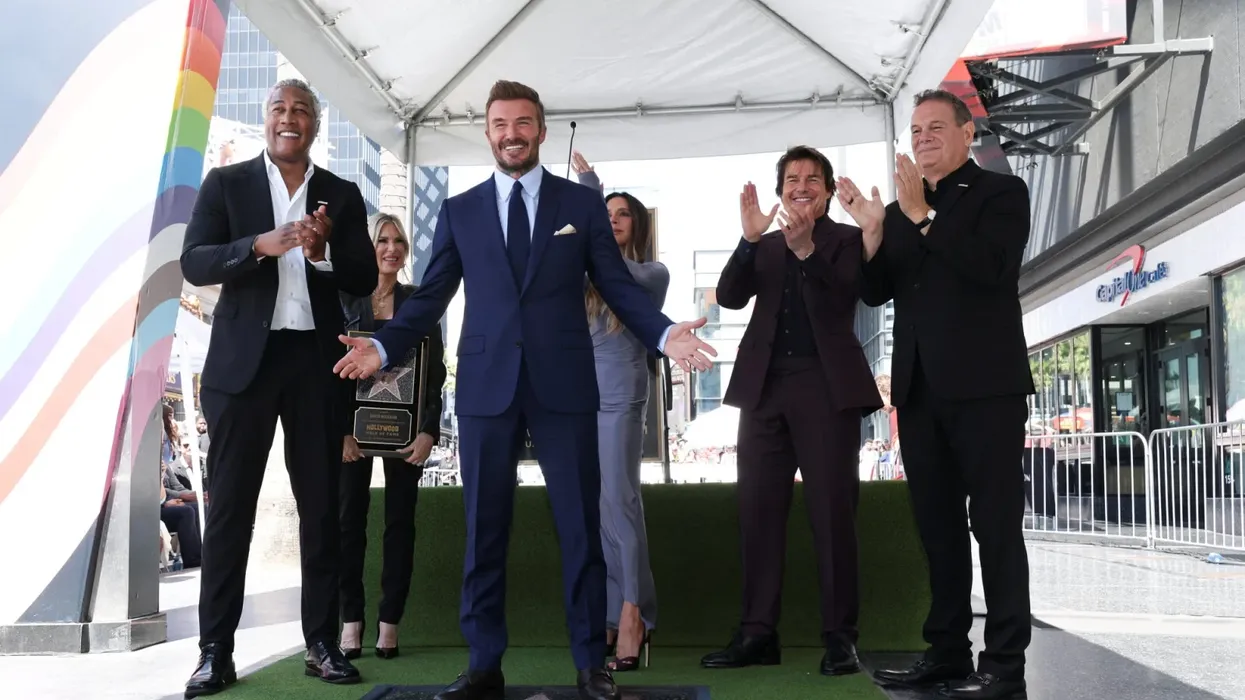 David Beckham nderohet me yll në 'Hollywood Walk of Fame', në fjalimin e tij bëri një dedikim emocionues për familjen David Beckham nderohet me yll në 'Hollywood Walk of Fame', në fjalimin e tij bëri një dedikim emocionues për familjen
