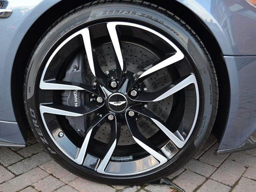 Del në shitje Aston Martin më i rrallë ndonjëherë foto 6