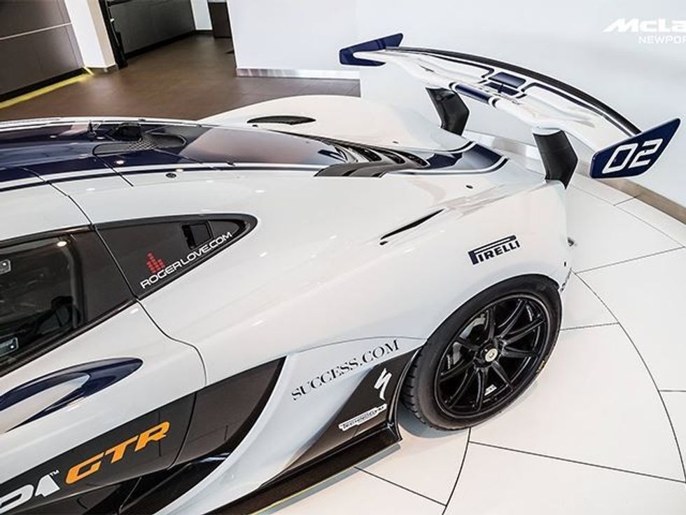 Del në shitje McLaren i rrallë qe i perket koleksionit prej vetem 35 veturave foto 5