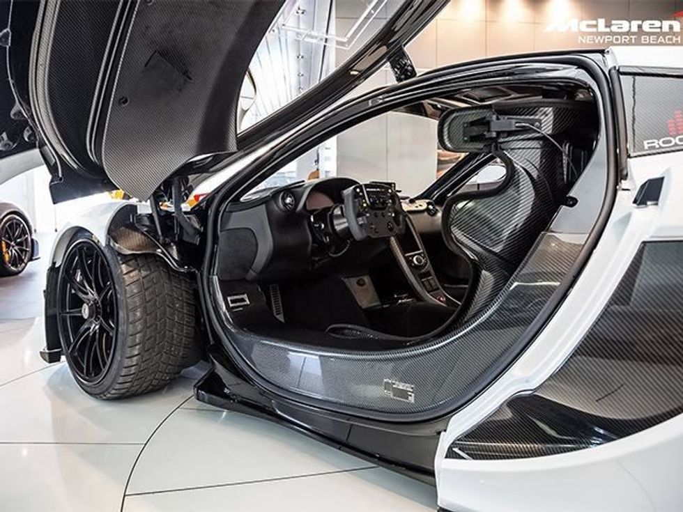 Del në shitje McLaren i rrallë qe i perket koleksionit prej vetem 35 veturave foto 7