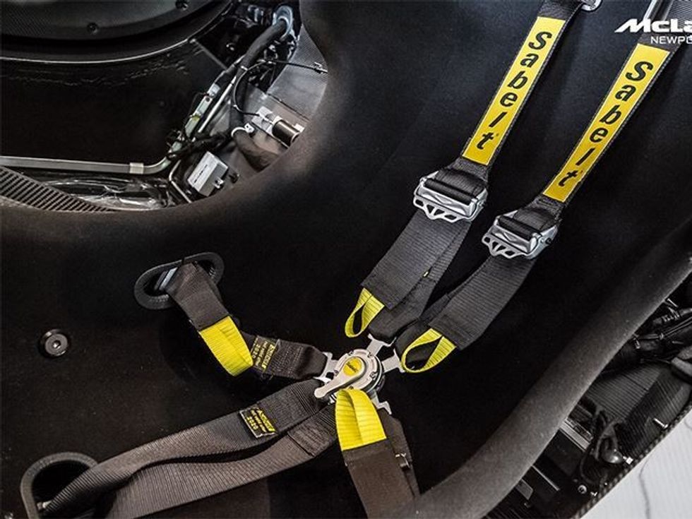 Del në shitje McLaren i rrallë qe i perket koleksionit prej vetem 35 veturave foto 9