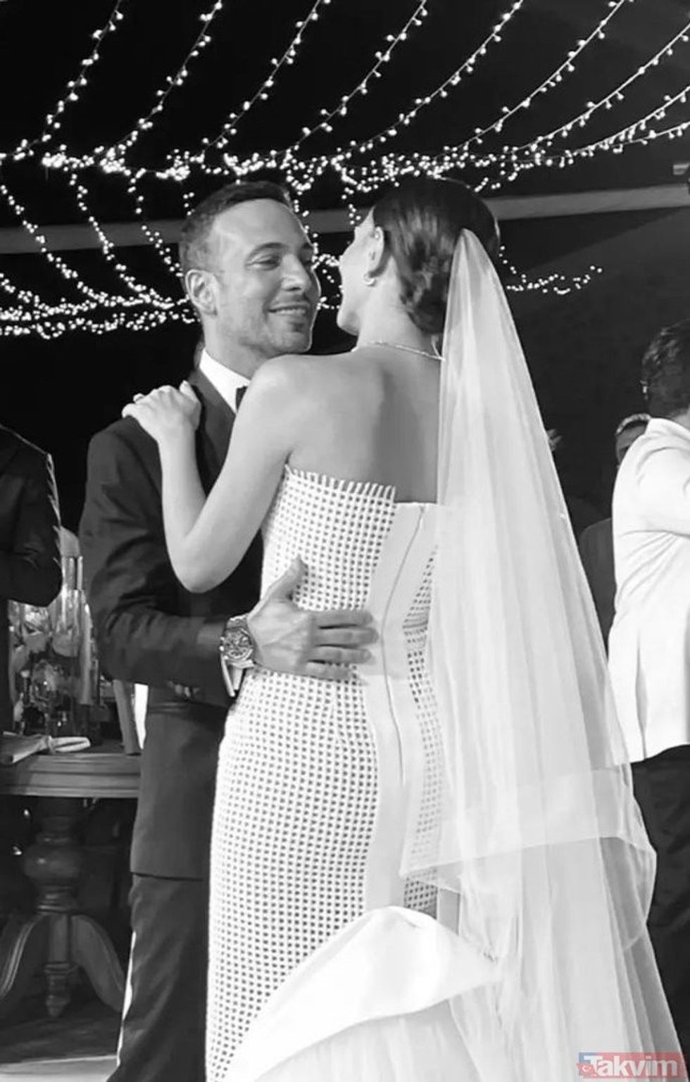 demet ozdemir 2 gelinlik giydi sosyal medya sallandi dugunde unlu isimlerden pes pese paylasimlar geldi selin 1661716017117 1