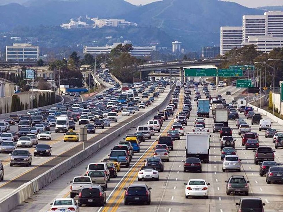 Dënime për shoferët që vozisin ngadalë ne shiritin per ngasje te shpejta foto 5