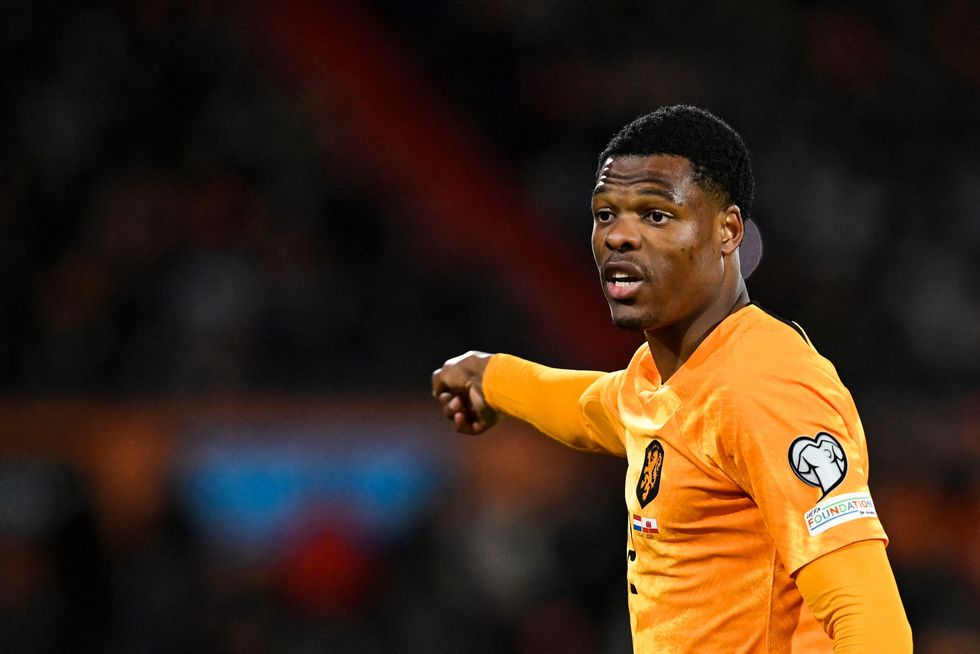 Denzel Dumfries është lidhur me një lëvizje në disa klube të Premier League