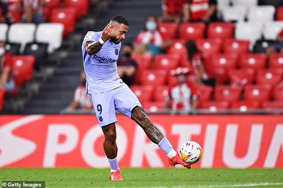 Depay shënoi një britmë larg Athletic Bilbao për të fituar një pikë për ekipin katalanas.