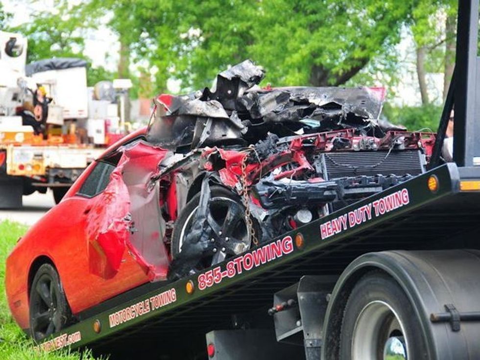 Derisa ikte nga policët shkaktoi aksident përjashta muzeut të veturave foto 3