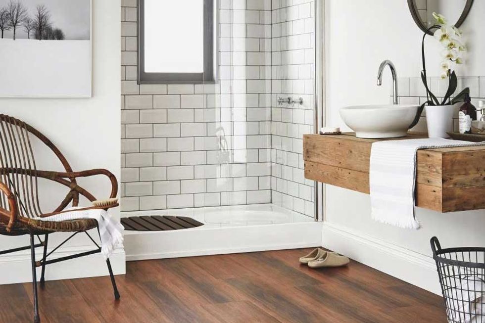 Detaje te mira druri ne banje