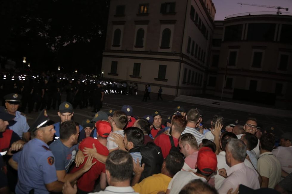 df09e418 bda2 48b6 b2c1 9f4d4192fe5e