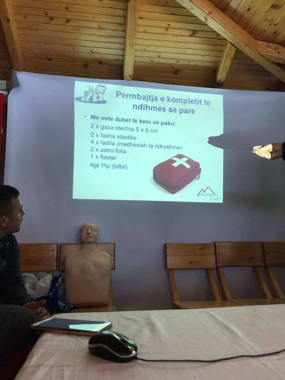 Diplomon gjenerata e parë në Trajtnimin Bazik për Udhërrëfyes Malorë foto 4