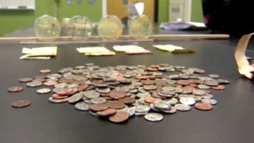 dirtymoney jpg 487901 ver1.0 1280 720