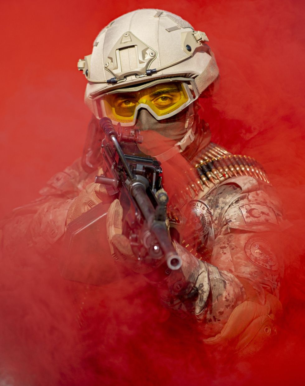 Disa nga njësitë më të vështira të policisë, duke përfshirë njësinë e operacioneve speciale të Turqisë, të njohur si Polis-Özel-Harekat, do të dërgohen në Katar.