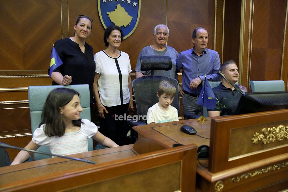 dita e dyte Kuvendi i Kosoves Bashkatdhetaret ne Kuvend foto Ridvan Slivova 1 1