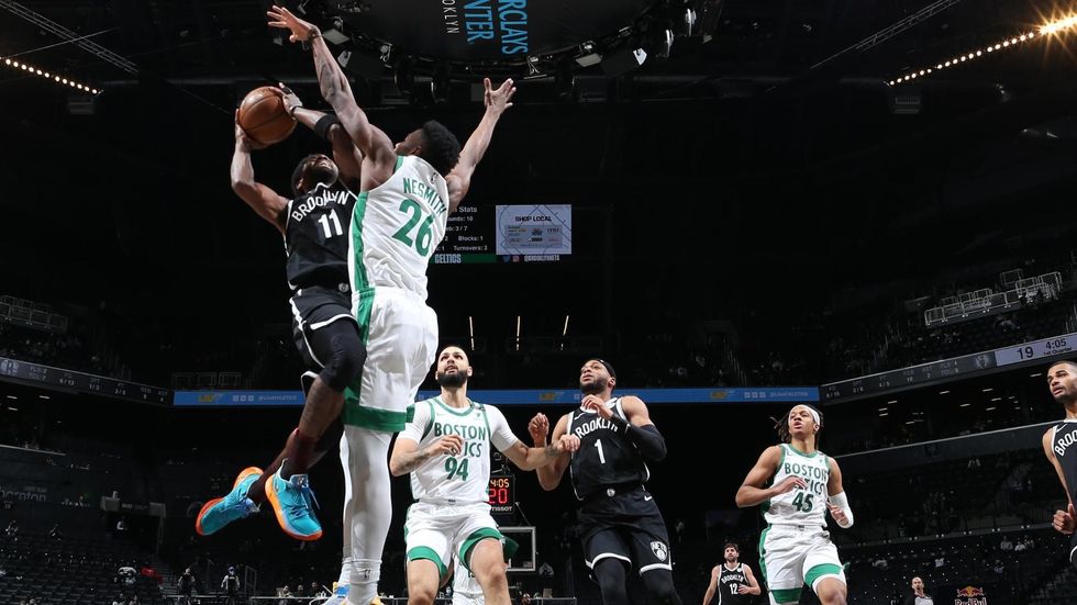 dm 210423 kyrie unreal1341