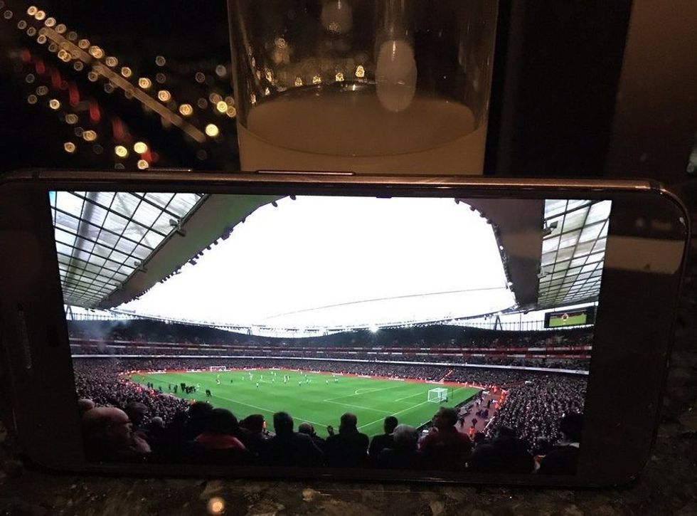 DO6juhMX0AAJQts e1511018062116