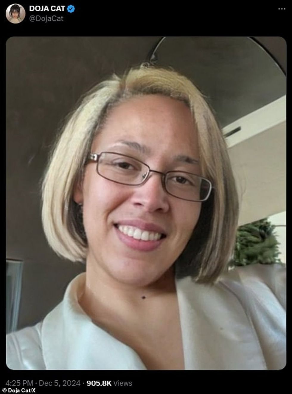 Doja ¿born Amala Ratna Zandile Dlamini ¿ looked unrecognizable as she appeared makeup-free and wearing a blonde bob wig